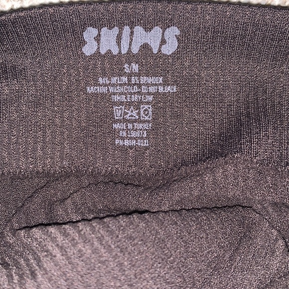 NWT SKIMS Brown Stretch Rib Boy Shorts - Picture 5 of 5